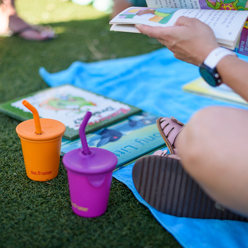 kid-s-sippy-cup-and-wide-water-bottle-set-t0 10oz_kids_cups_straw_reading_blanket_square.jpg