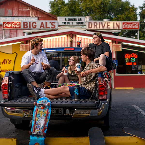 16oz-pint-cup-santa-cruz-y0 16oz_pints_santa_cruz_2_vacationdot_wavedot_skaters_truckbed_square.jpg