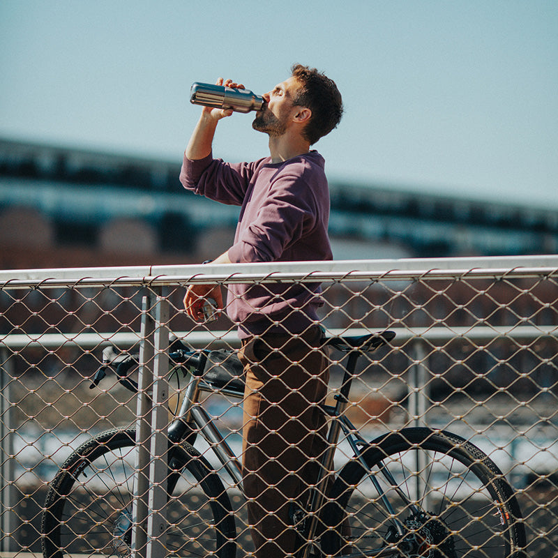 20oz-rise-reflect-with-bamboo-cap-o6 16oz_rise_reflect_man_bike_square.jpg