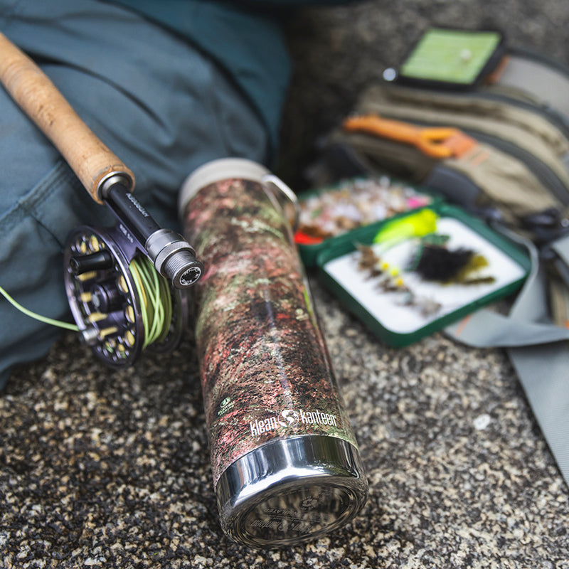 20oz-tkwide-with-cafe-cap-mossy-oak-r5 20oz_tumbler_mossyoak_rainbowtrout_flyfish_top_square.jpg
