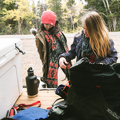 64oz-classic-with-loop-cap-l3 64oz_insulated_classic_backpackers_tailgate_square.jpg