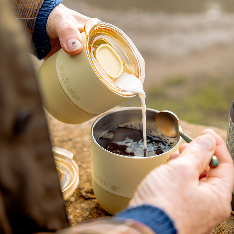 slide-lid-a1 8oz_rise_lowball_waxyellow_coffee_cream_pour_square.jpg