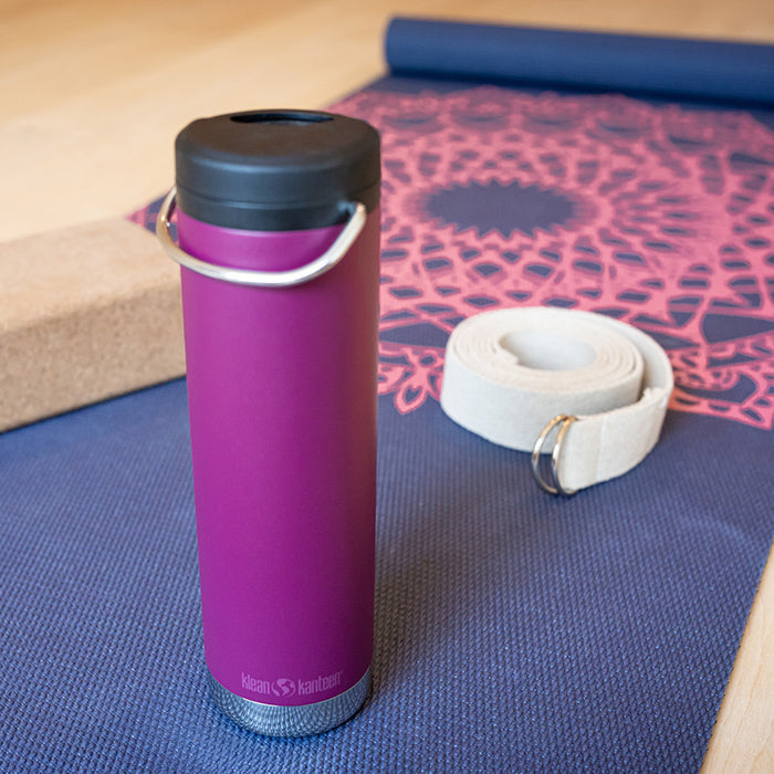 tkwide-twist-cap-with-straw-kit-k1 K20TKWPT-PP-T-TWIST-yoga_bottle_closed_lifestyle_a5ac6535-9c60-42bb-86fe-b94b5cef2b68.jpg