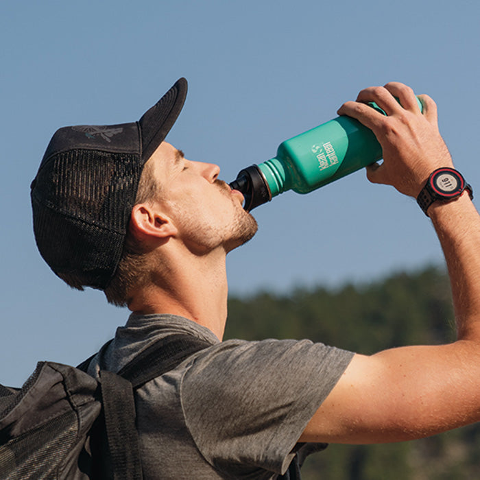 classic-sport-cap-i6 K27CPPS-SC-sport_cap_drinking_lifestyle.jpg
