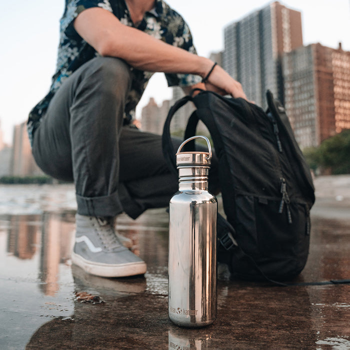 27oz-reflect-with-bamboo-cap-a2 K27SSLRF-MS-BAMBOO_reflect-bottle_city_lifestyle_ff882516-9bd8-49cf-b515-736a0a9c889f.jpg