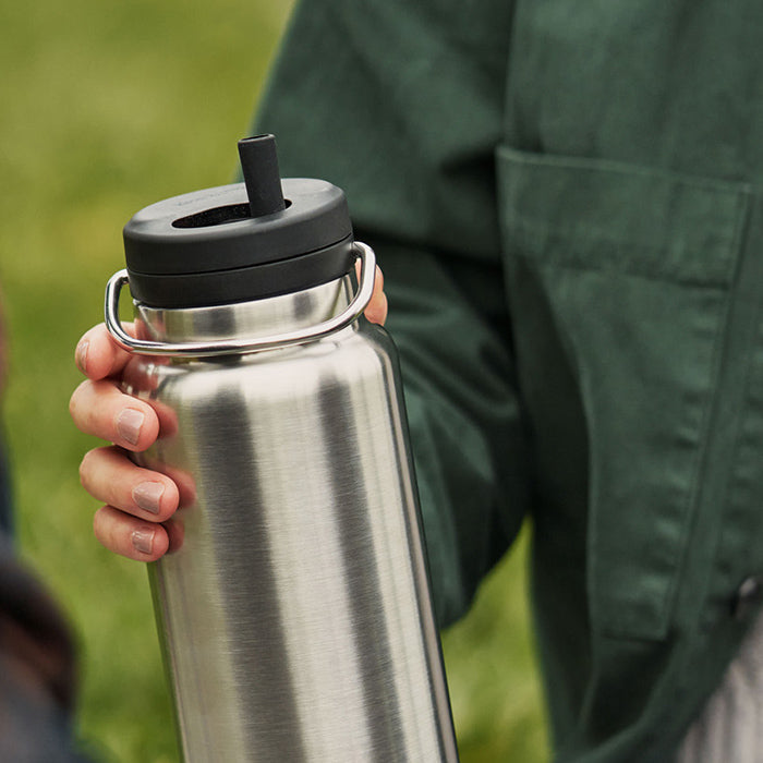 tkwide-twist-cap-with-straw-kit-k1 K32TKWSSL-BS-T-TWIST-32_oz_water_bottle_straw_cap_lifestyle_76e40be3-2488-47fa-afd0-c7d5ba075b15.jpg