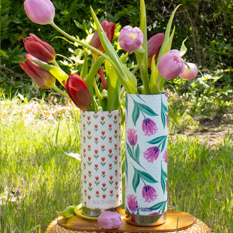 16oz-tkwide-with-cafe-red-tulips-i1 bottles_seasonal_spring_flowers_2_square.jpg