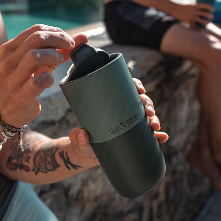 flip-lid-k5 rise_flip_lid_small_tumbler_open.jpg
