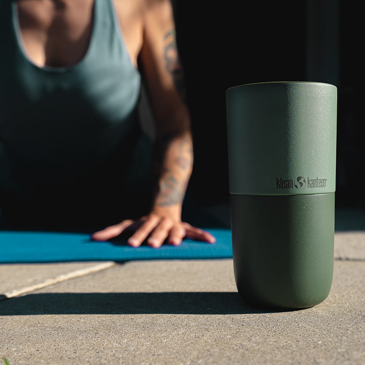 smoothie-set-j9 smoothie_kit_rise_tumbler_seaspray_closeup.jpg