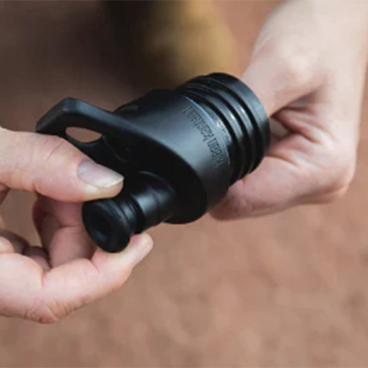 classic-sport-cap-i6 sport_cap_maintenance_kit_pull_valve_out_lifestyle.jpg